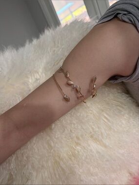 Delicate Leaf Cuff Bracelet - Rose Gold